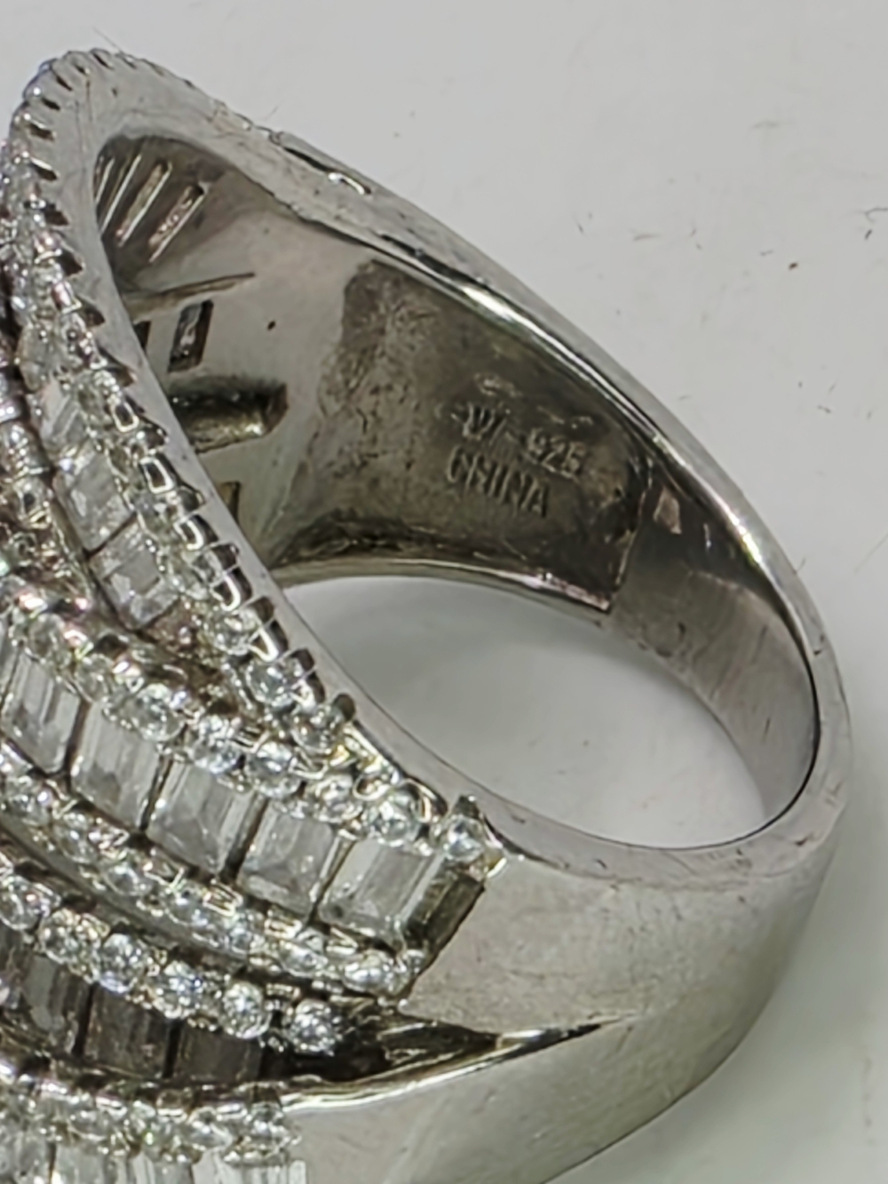Diamonique Baguette & Round Wide Crossover Band Ring Sterling Silver Size 9 Box - Picture 11 of 11